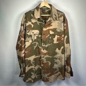 Vintage 90’s cabelas camo button down shirt